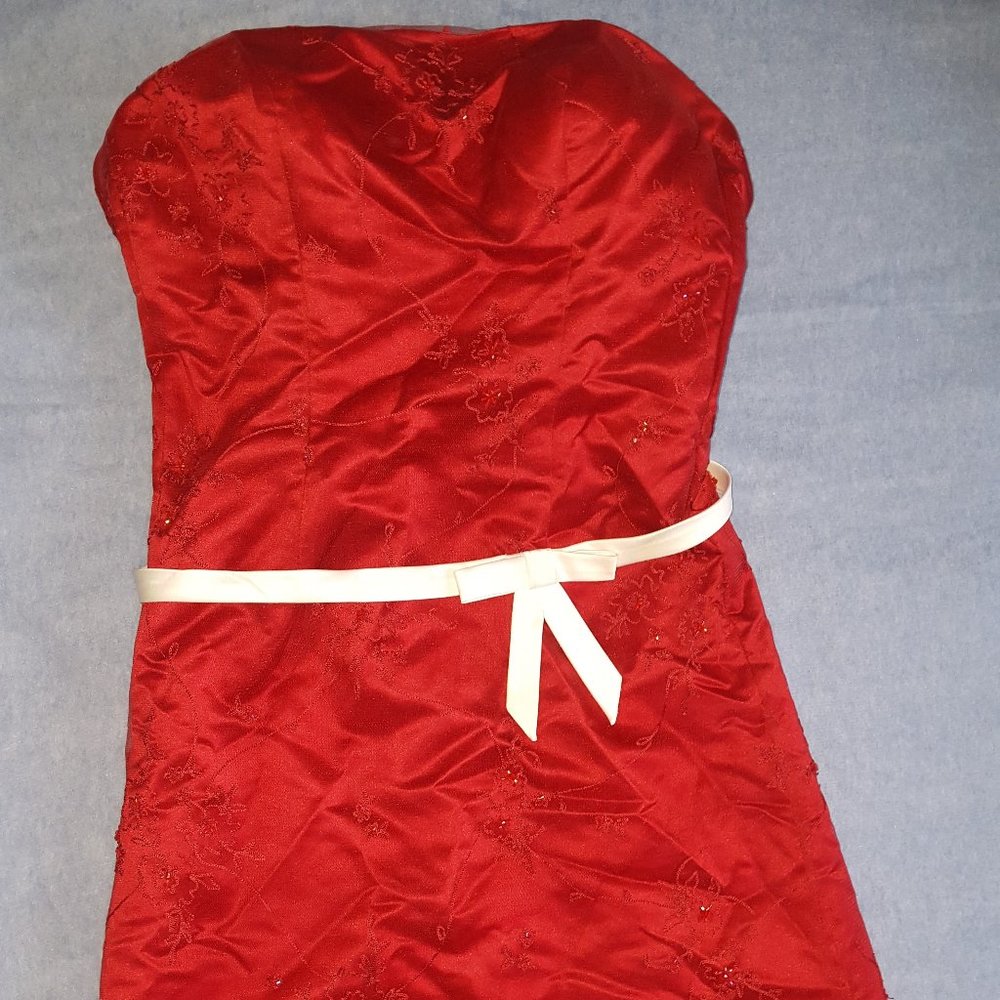 NEW Bella Formals By Venus Strapless Lace Red Dress